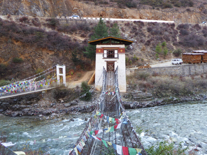 Tamchog-Lhakhang-Bridge