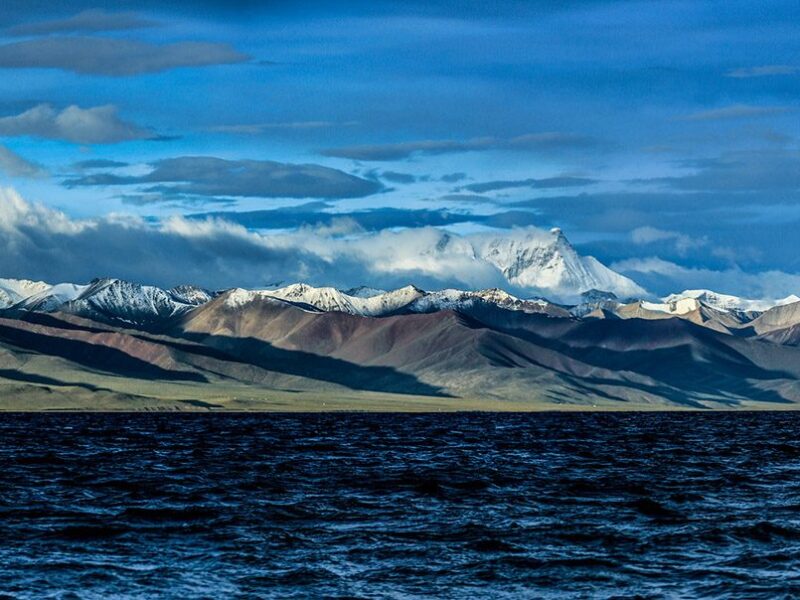 Namtso-Lake-and-Mount-Nyenchen-Thanglha